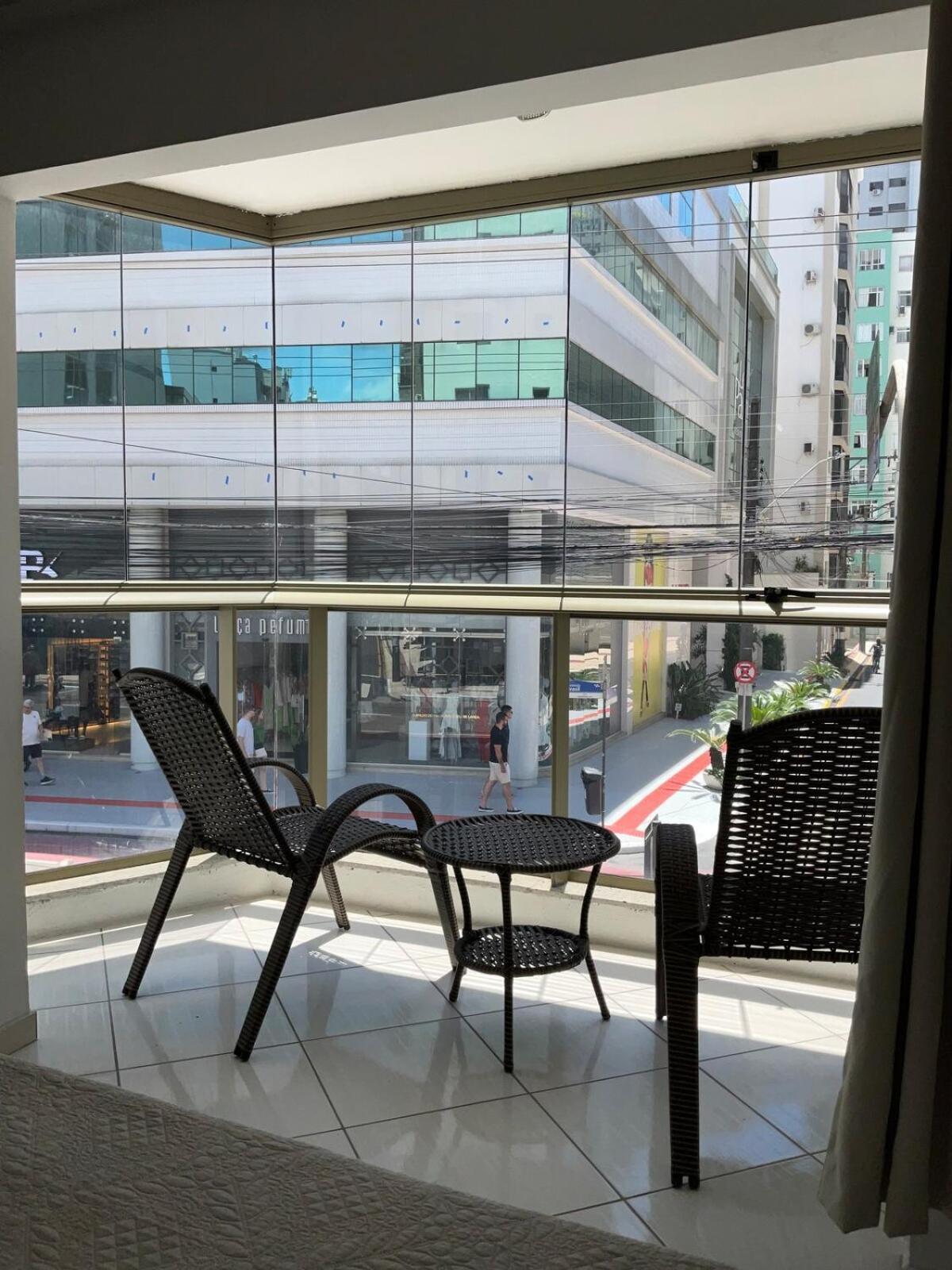 Apartamento Amplo Perto Da Centro Sc *