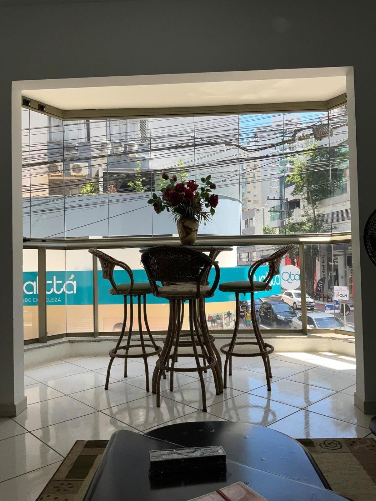 Amplo Perto Da Centro Sc Apartamento